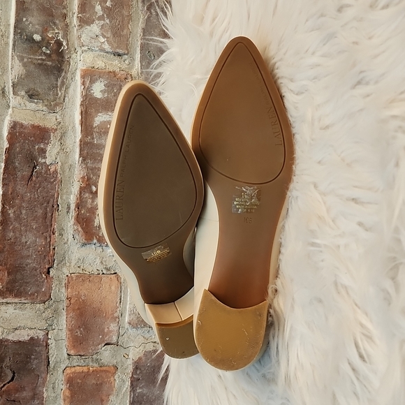 Lauren Ralph Lauren Scalloped Edge Shoes, Size 10B - Picture 8 of 9